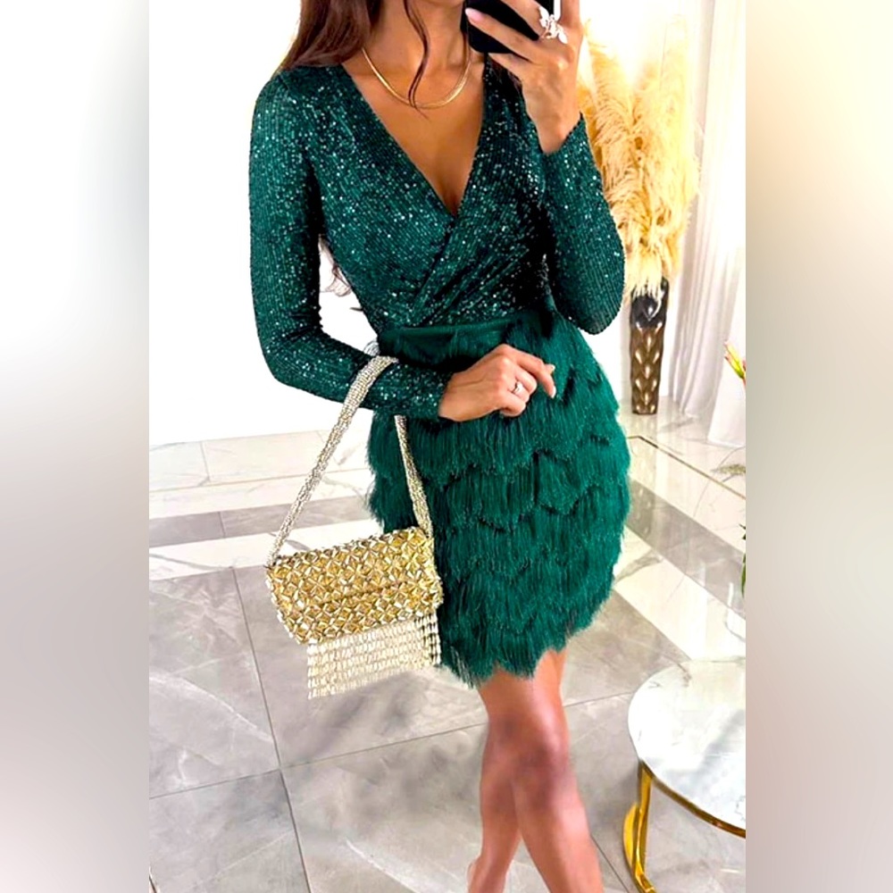 Brand new dress.  So cute never worn. I bought 2 sizes.